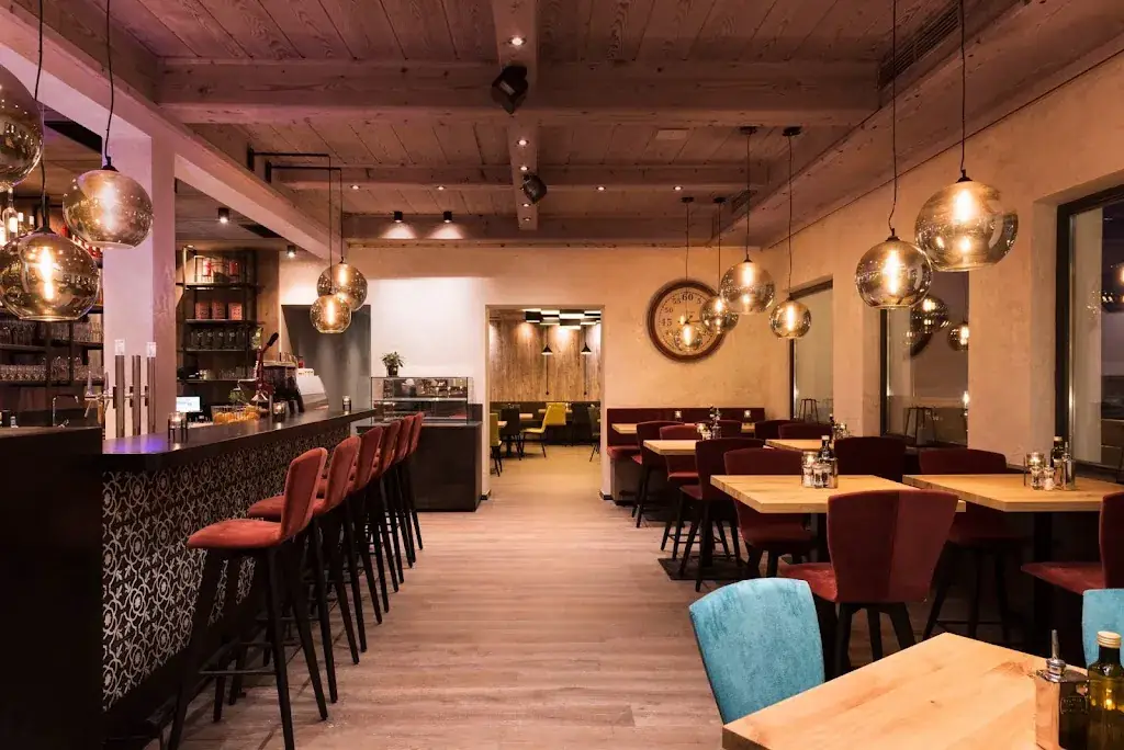 BOTTEGA No. 13 restaurant à Fulpmes