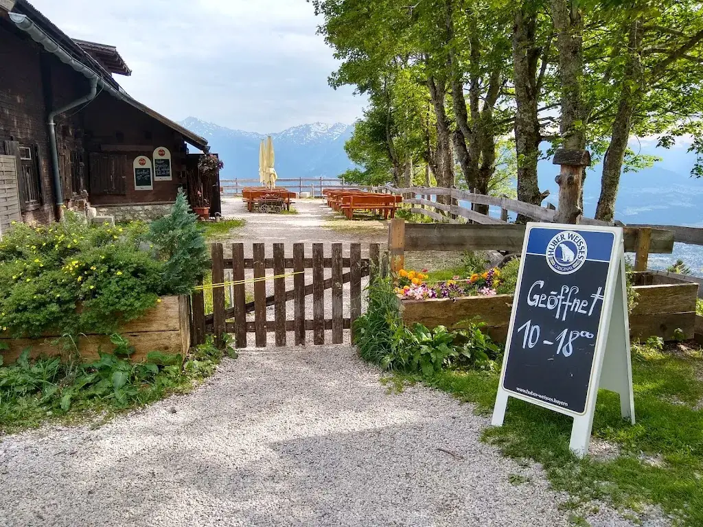 Lucie Martínková_Hinterhornalm_Gnadenwald_review