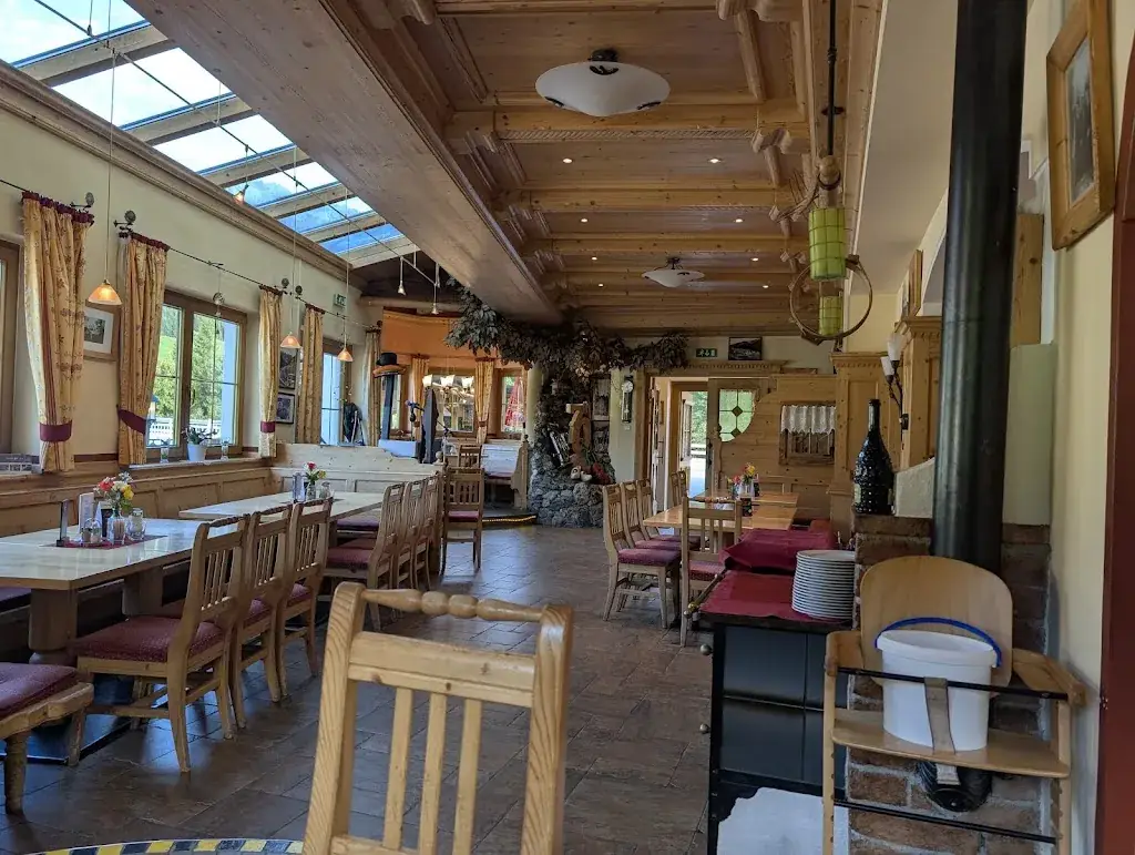 Isskogelstüberl - Cafe - Restaurant - Pizzeria_Gerlos_slider_image_3