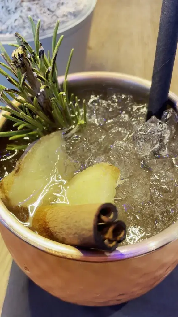 die gute Luise - bar | kitchen | pinseria_Gerlos_slider_image_2