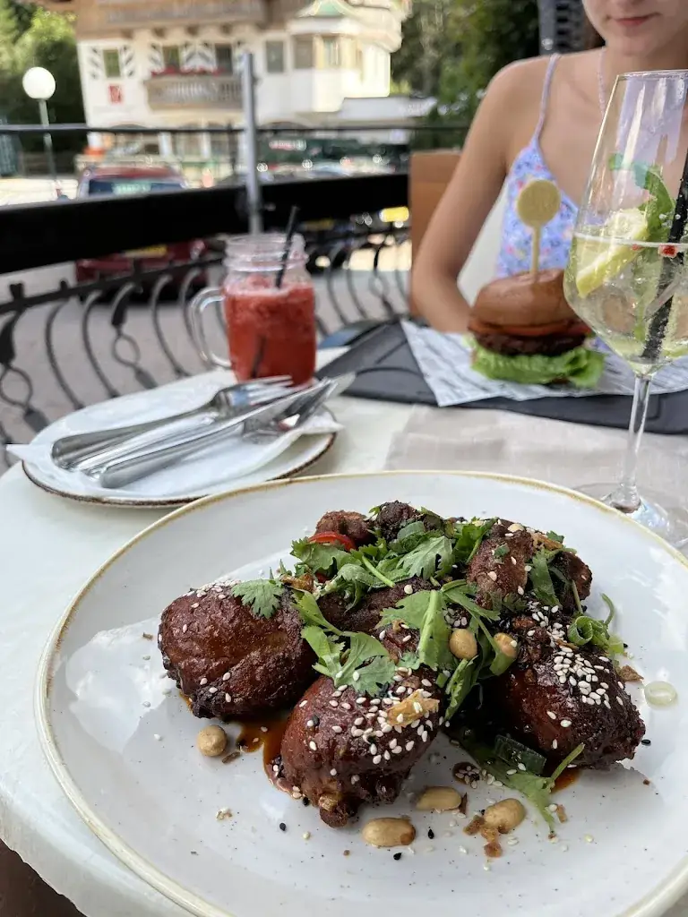 Patryk Bąkowicz_Restaurant Cafe Dahuam.202 in Gerlos_Gerlos_avis