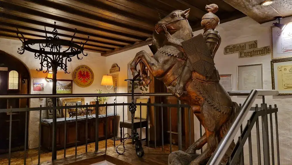 Restaurant Burgschenke ristorante a Grän