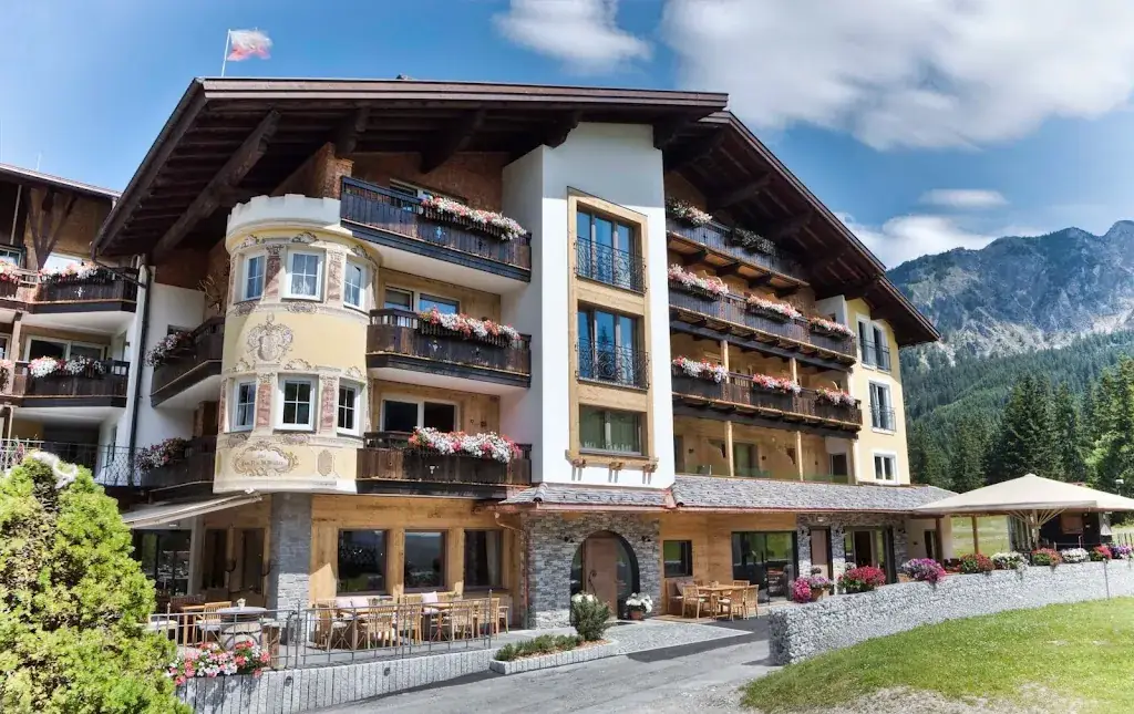 Sonnenhof's Gourmetstube Alps & Ocean_Grän_slider_image_3