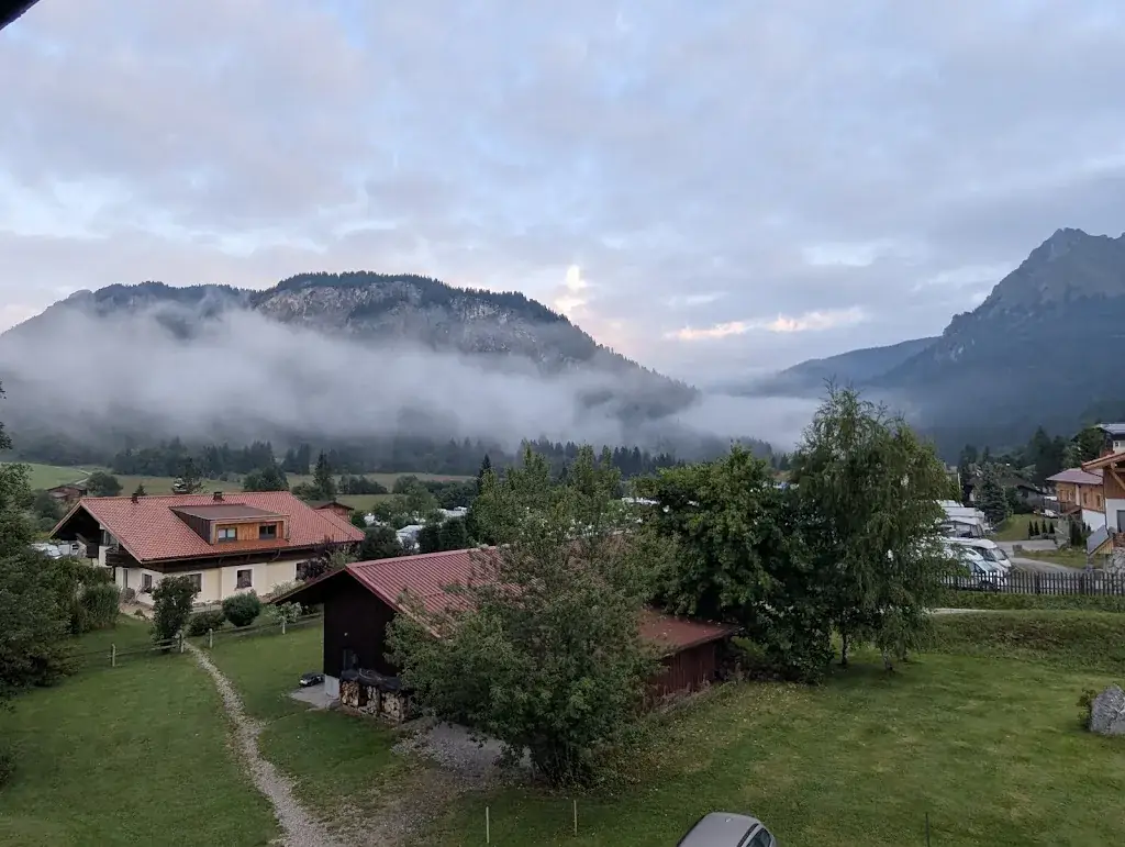 - QS -_Almhotel Told 3 Sterne superior_Grän_avis