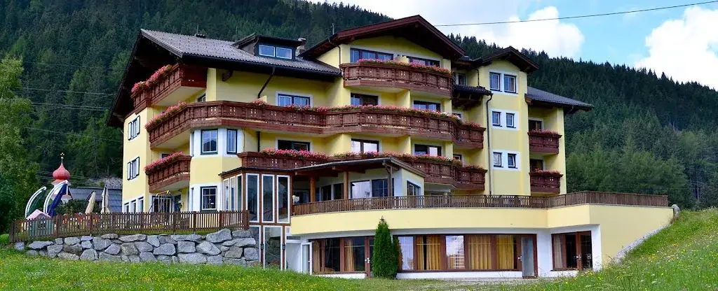 Hotel Humlerhof_Gries am Brenner_slider_image_1