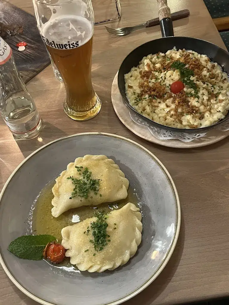 Stepan Filenko_Restaurant Landhaus-Stüberl_Bad Kleinkirchheim_avis