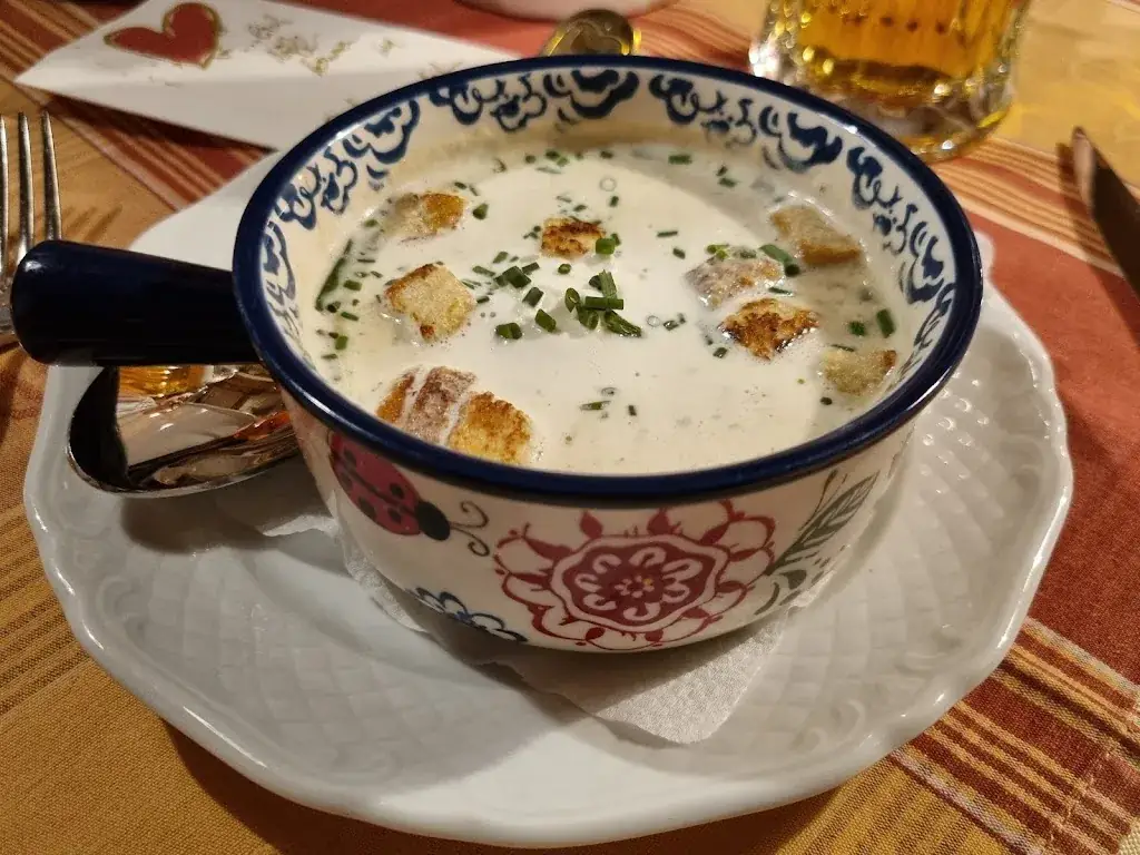 Emilia Folwarska-Piencek_Restaurant Landhaus-Stüberl_Bad Kleinkirchheim_avis