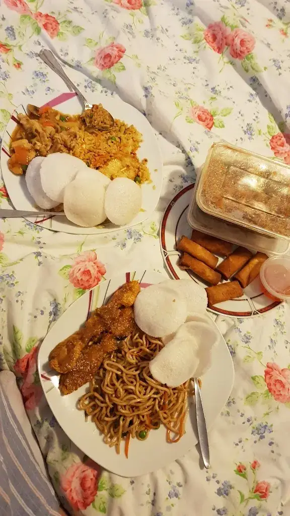 Rianne Holwerda_Asia Palast_Haiming_recensione