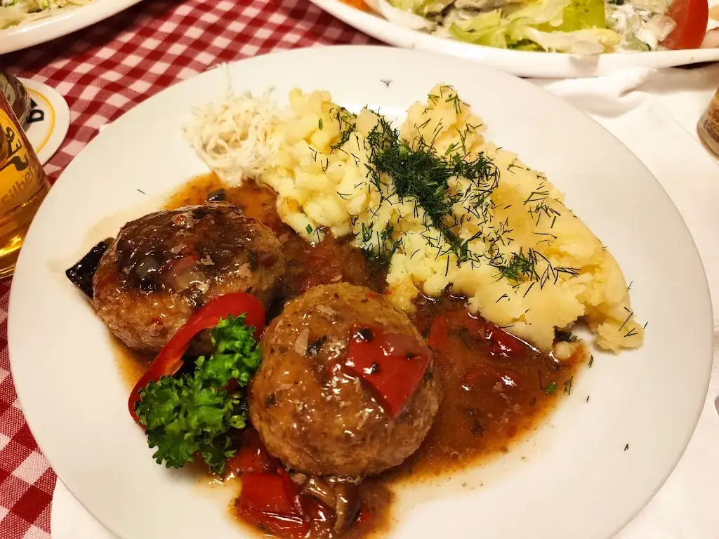 Rusi Petrov_Sunnawirt_Heiterwang_review