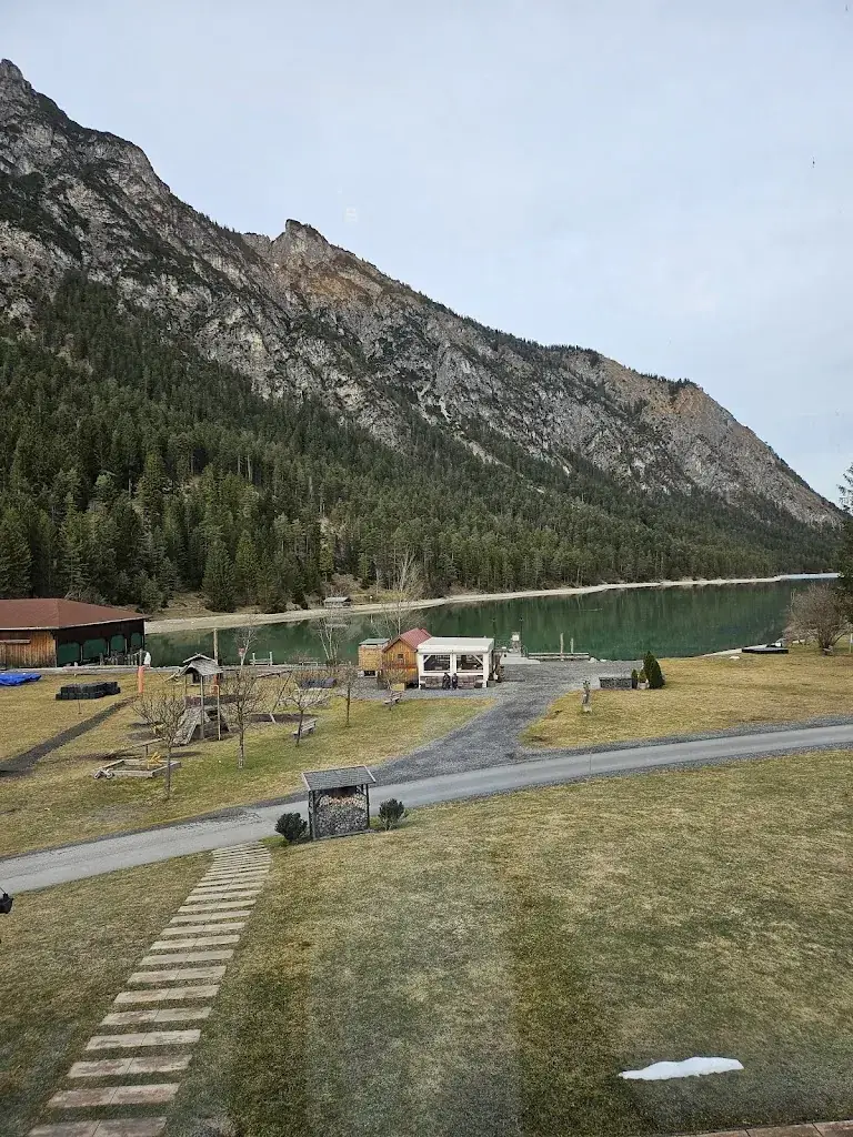 Zsófia Kujbus_Hotel Fischer am See_Heiterwang_avis