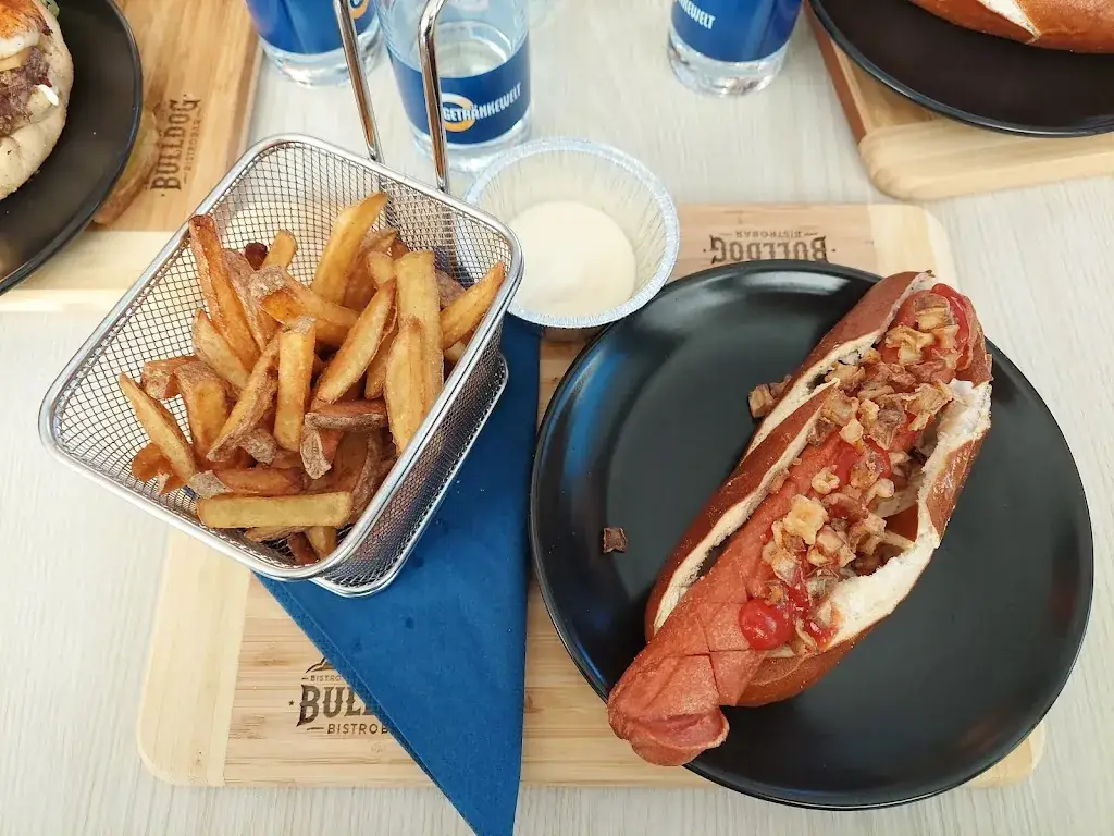 Bulldog Bistro Bar_Heinfels_slider_image_2