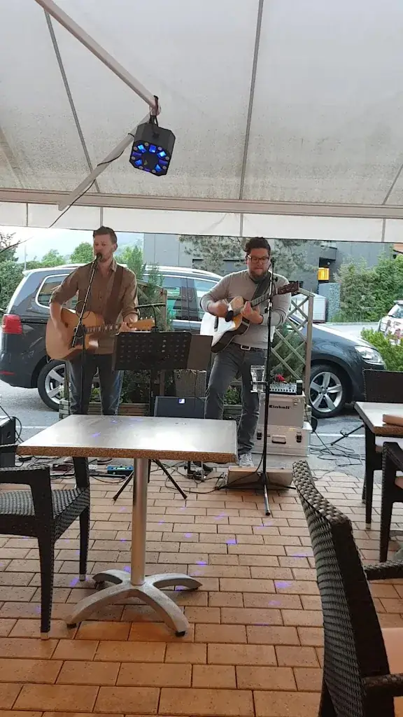 Aroma Pizzeria Restaurant_Heinfels_slider_image_2