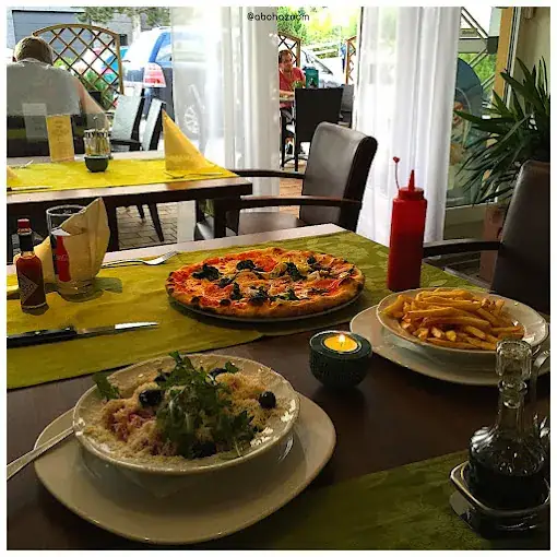 Aroma Pizzeria Restaurant_Heinfels_slider_image_3