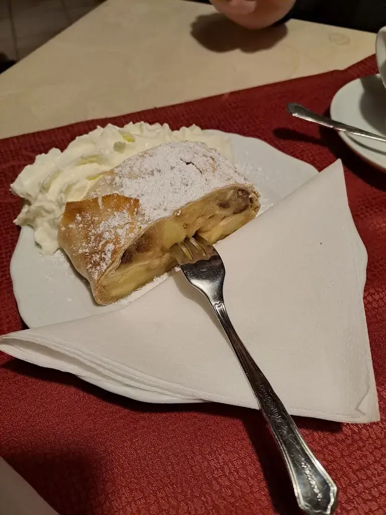 Anastasia Khomenko_Hotel & Restaurant Edelweiß_Hochfilzen_review