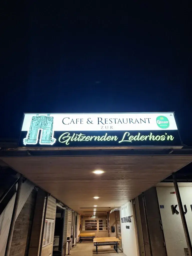 Restaurant Zur Glitzernden Lederhos'n restaurant in Hochfilzen