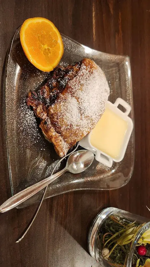 גיורא דש_Des-iss_Hippach_review