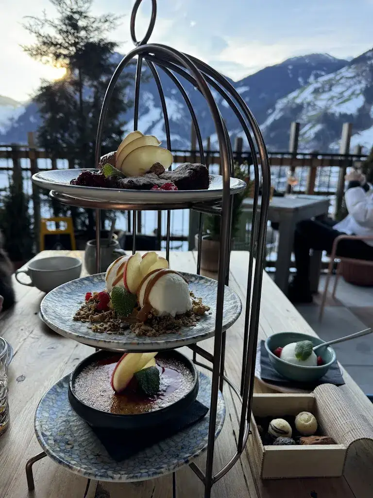 Tobias Bauckloh_Tweets Rooftop Restaurant Lounge_Hippach_review