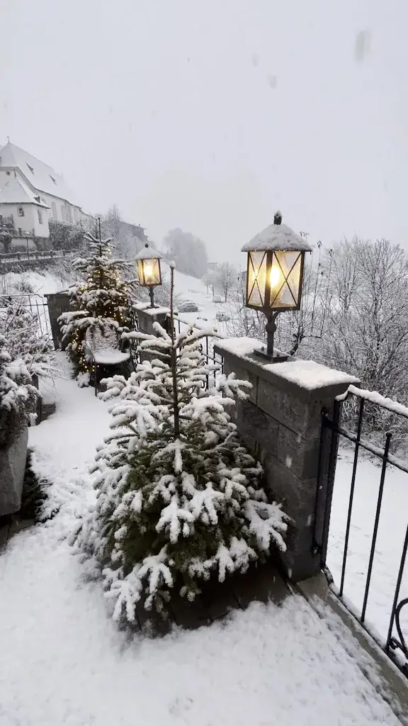 E Saunders_Cafe Konditorei Kröll_Hippach_review