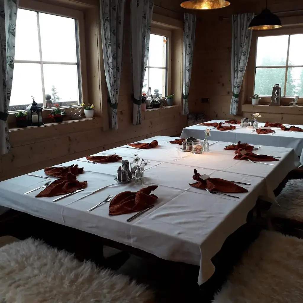 Jausenstation Nasenalm_Hippach_slider_image_1