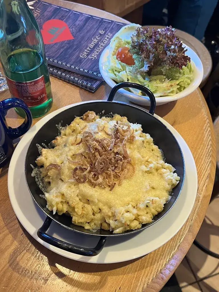 Stepan Filenko_Waldtratte mountain restaurant_Bad Kleinkirchheim_avis