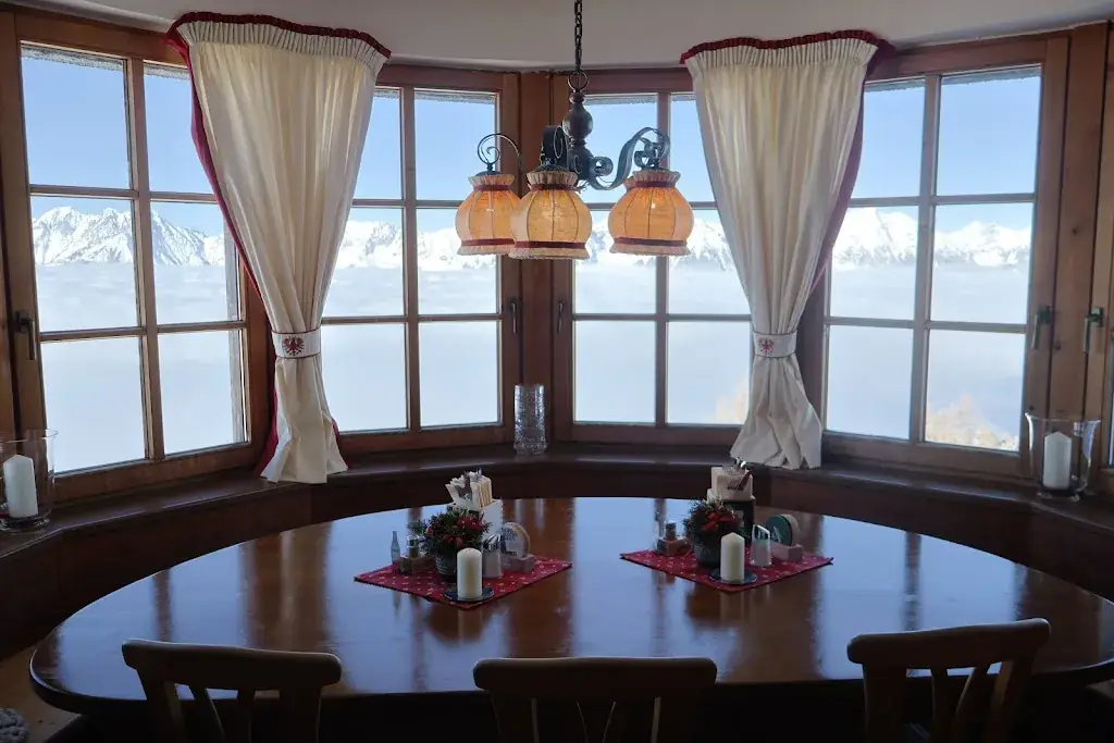 Schutzhaus Patscherkofel restaurant in Igls