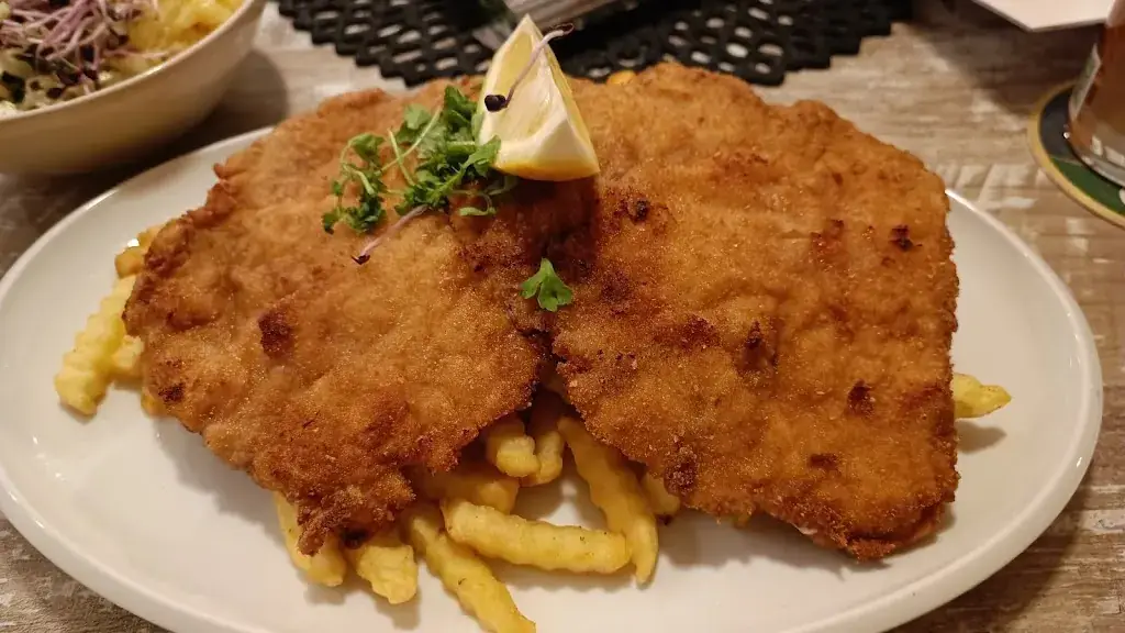 Elena Martínez_Haller Bürgerstuben_Hall in Tirol_review