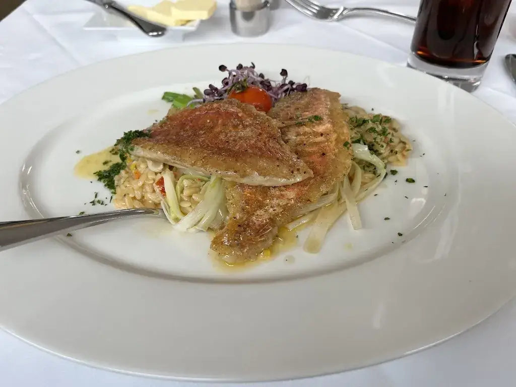 Cheryl Van Dyke_GUTMANN Restaurant_Hall in Tirol_review