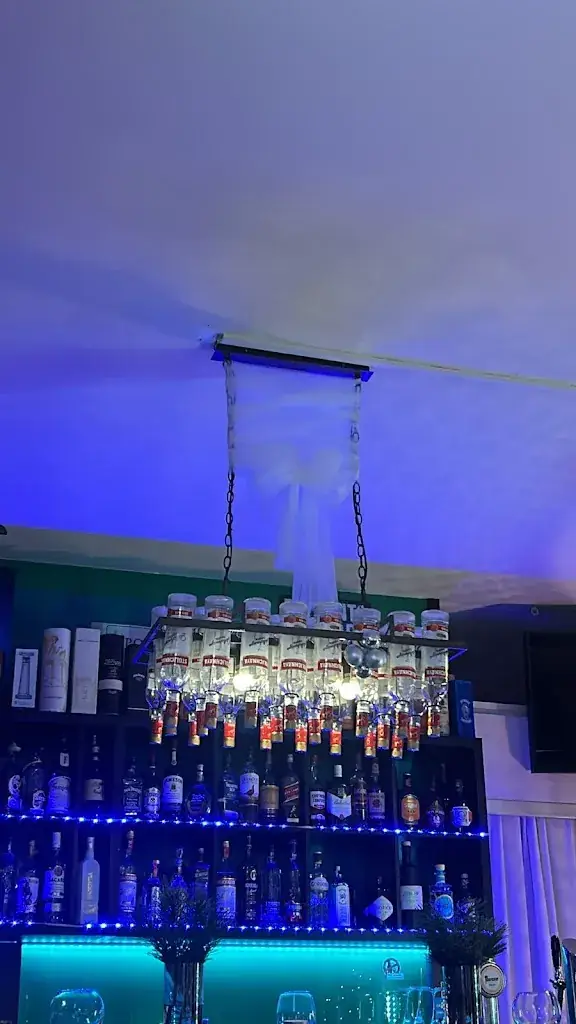 Viera Kožárová_Restaurant, Sportbar, Wein & Mehr - Bad Kleinkirchheim_Bad Kleinkirchheim_avis