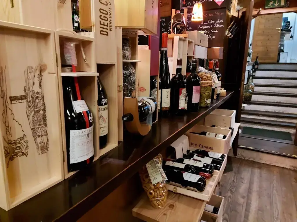 Vinothek Ombra_Hall in Tirol_slider_image_3