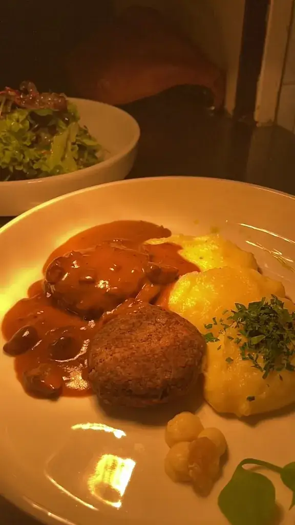 Bretze & es geht weiter_Hall in Tirol_slider_image_2