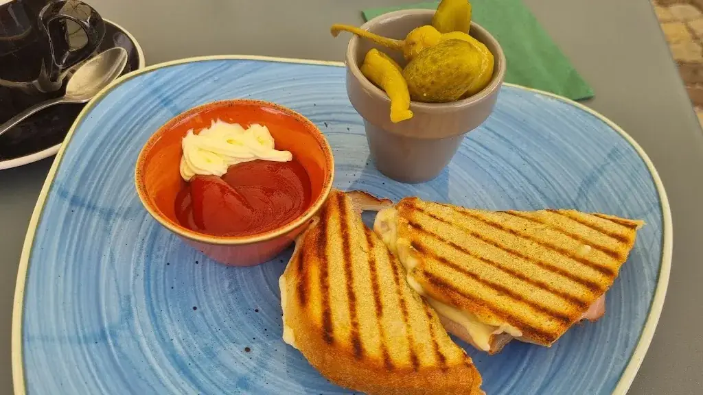 Menu_Cafe im Erzspeicher_Hall in Tirol_immagine_6