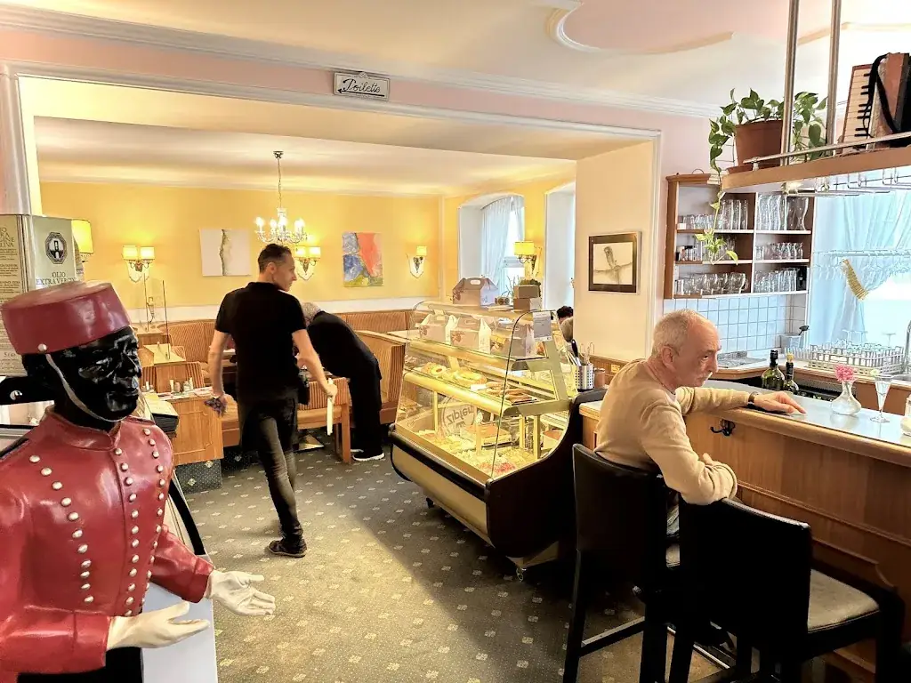 Cafe Meißl restaurant in Hall in Tirol