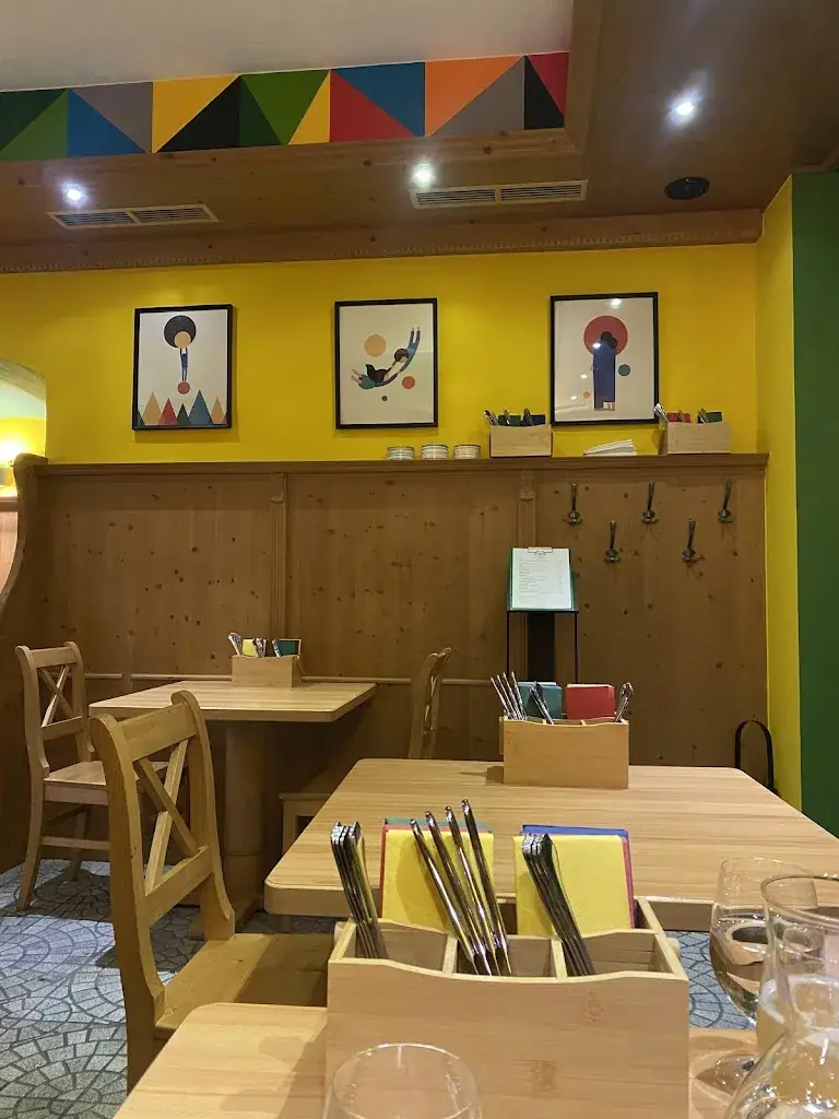 SECCO Bistro_Hall in Tirol_slider_image_1