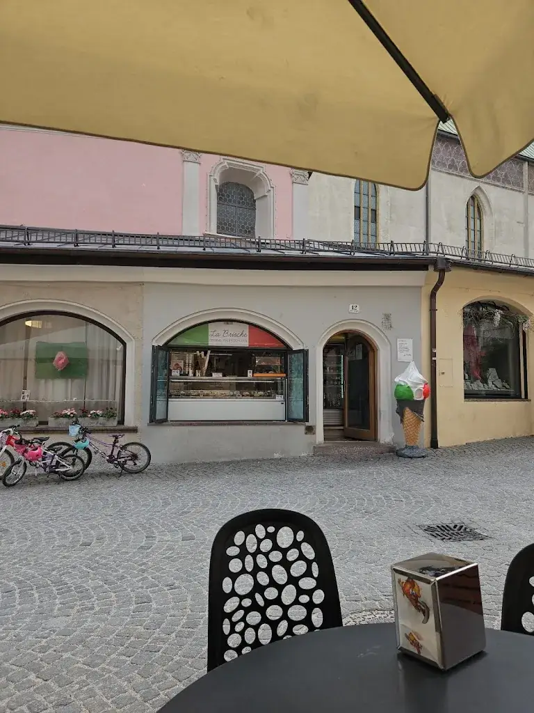 Philipp Hess_La Brioche_Hall in Tirol_review