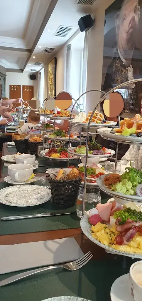 Bianca Mandl_Roseneck Hall_Hall in Tirol_recensione