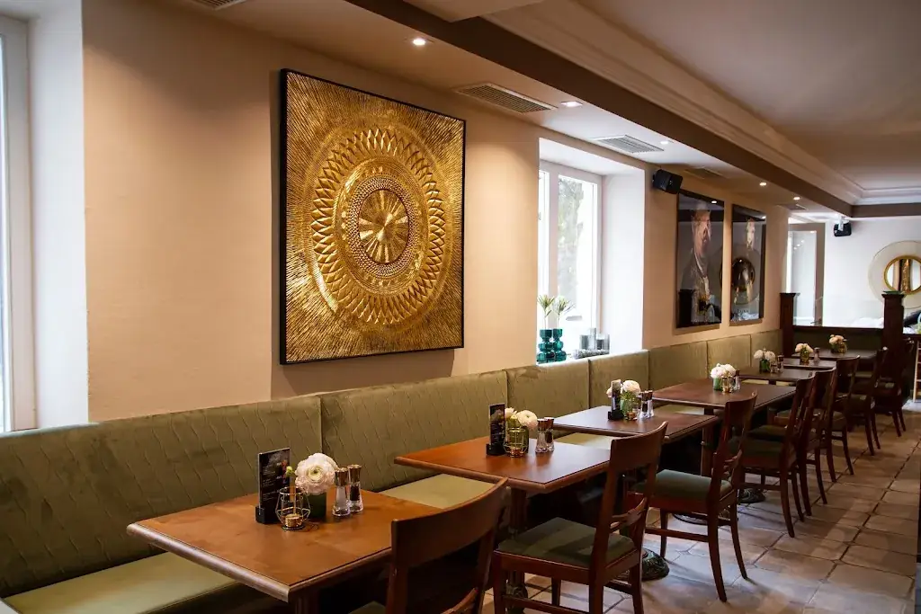 Roseneck Hall restaurant in Hall in Tirol