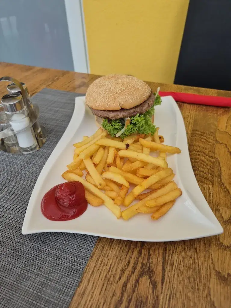 Pizzeria Rosso_Hall in Tirol_slider_image_2