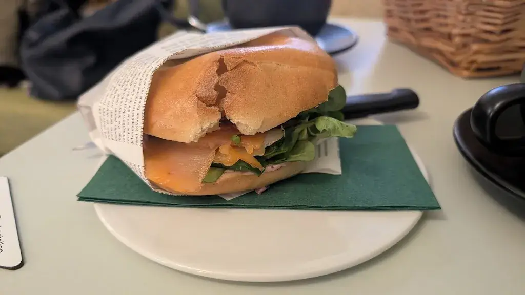 Menu_FLOS coffee&bagels_Hall in Tirol_image_7