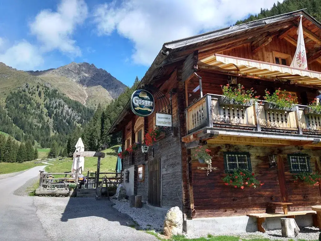 Jausenstation Unterstaller Alm 1.673 m_Innervillgraten_slider_image_2