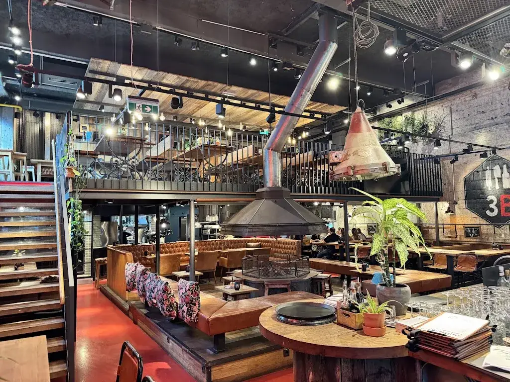 Glorious Bastards Innsbruck_Innsbruck_slider_image_3