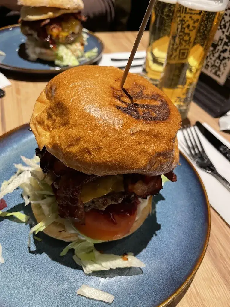 Iqbal O'Neill_Gringo‘s Tacoria - Mexikanische Streetfood Küche & Bar in Innsbruck [ by Zum Wohl Tirol ]_Innsbruck Stadt_recensione