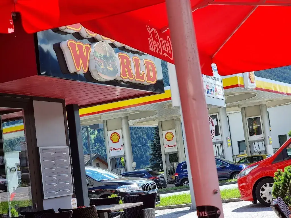 Faisal IQBAL_Burger World & Cafe_Imsterberg_review