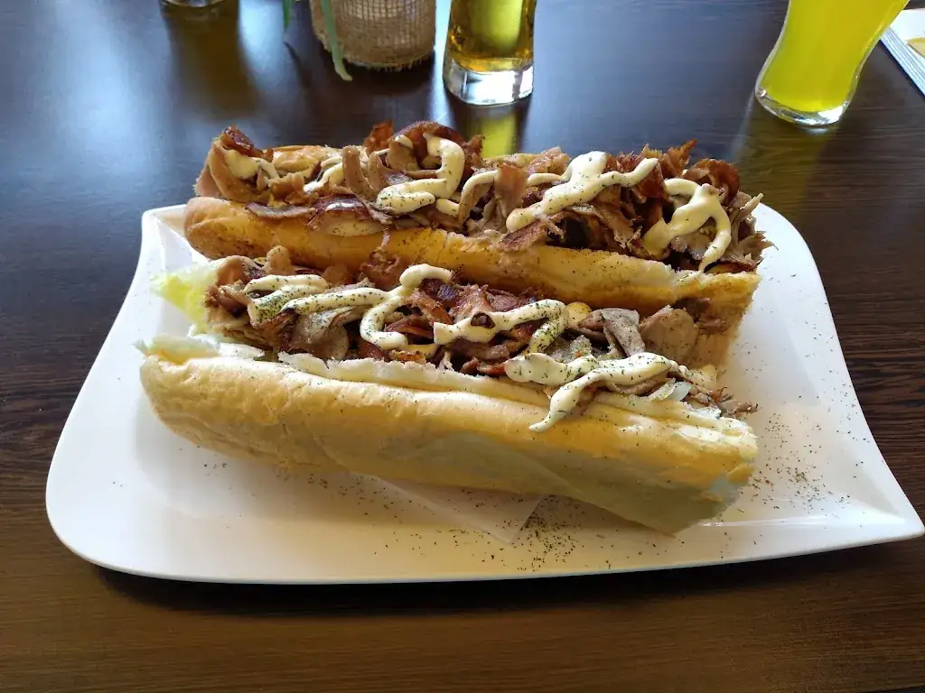 Burger World & Cafe_Imsterberg_slider_image_3