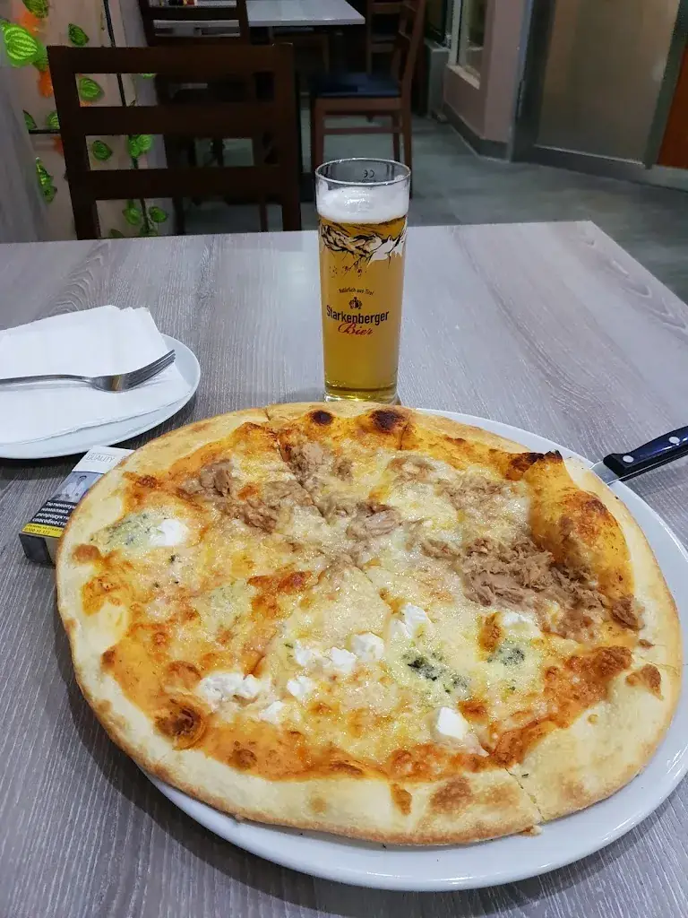 Stela Aleksp_Pizzeria La Luna_Imst_recensione