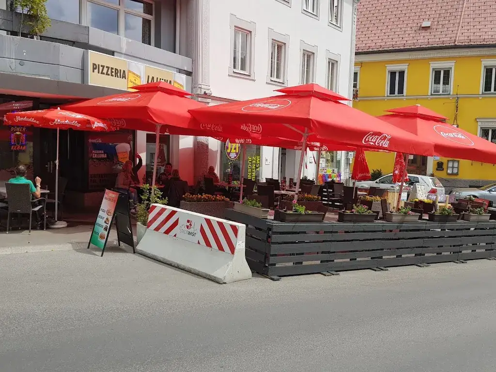 Pizzeria La Luna_Imst_slider_image_1