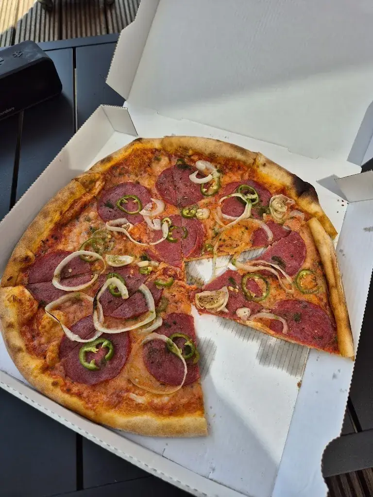 Reinhard Gasser_Schwimmbadcafe Inzing_Inzing_recensione