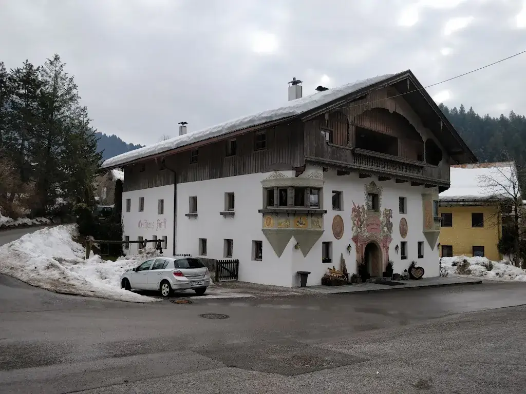 Julien Brouns_Gasthaus Rössl_Itter_recensione