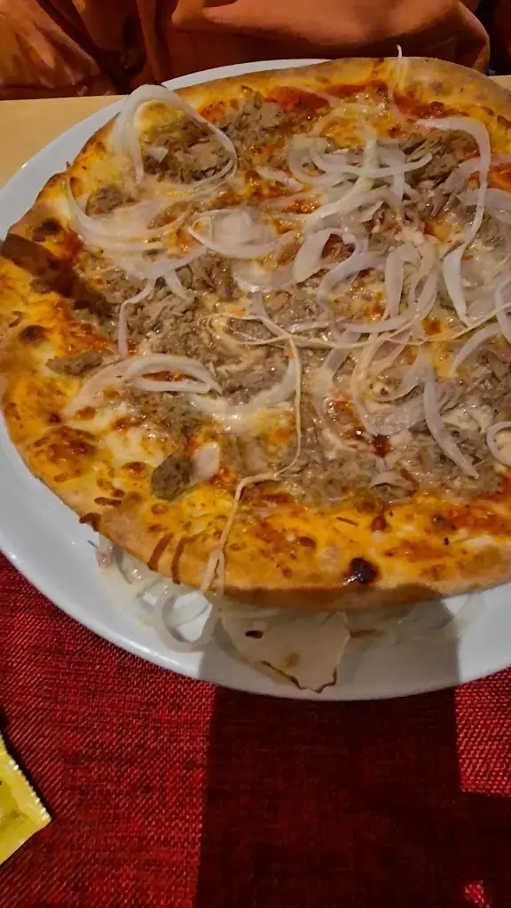 Pizzeria Zirm Restaurant_Jerzens_slider_image_2