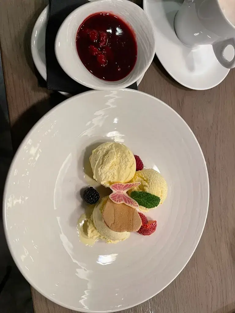 Viktorie Hroníková_Restaurant 