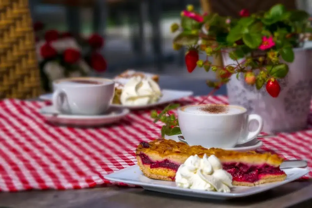 Restaurant-Cafe Schrofen-Hütte_Jungholz_slider_image_2